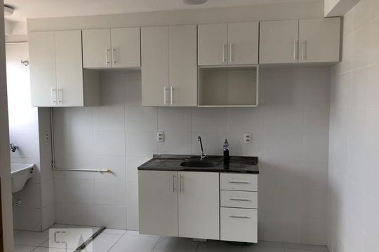 Cozinha de apartamento para alugar com 2 quartos, 42m² em Cambuci, São Paulo