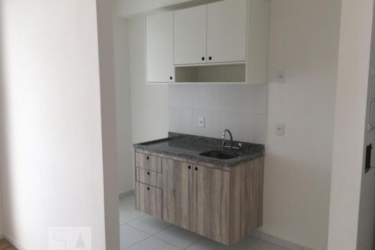 Cozinha de apartamento para alugar com 1 quarto, 41m² em Ipiranga, São Paulo