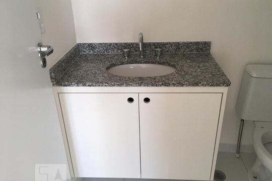 Banheiro de apartamento para alugar com 1 quarto, 41m² em Ipiranga, São Paulo