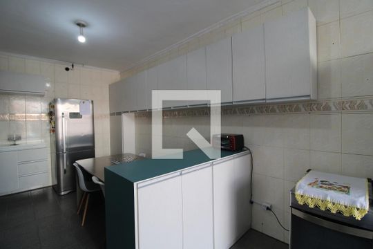 Cozinha de casa para alugar com 4 quartos, 300m² em Vila Arriete, São Paulo