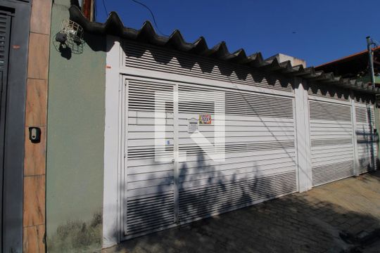 Fachada de casa para alugar com 4 quartos, 300m² em Vila Arriete, São Paulo