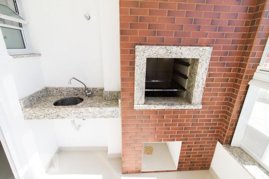 Sacada de apartamento para alugar com 2 quartos, 79m² em Praia Comprida, São José