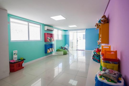 Área comum de apartamento para alugar com 2 quartos, 79m² em Praia Comprida, São José