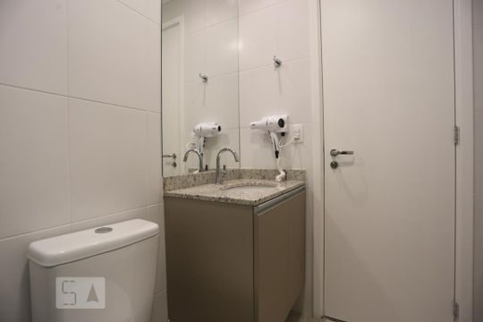 Banheiro de kitnet/studio à venda com 1 quarto, 23m² em Centro, São Paulo