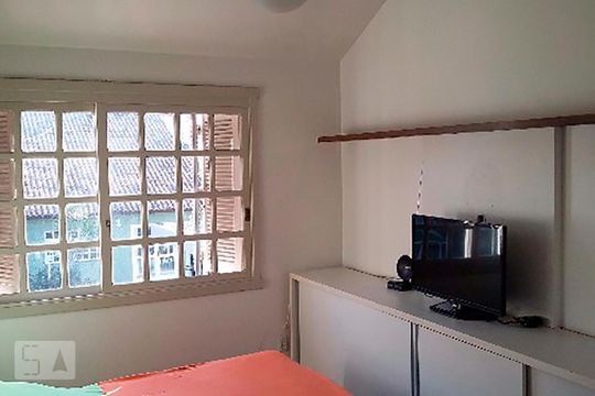 Quarto 1 de casa de condomínio à venda com 2 quartos, 80m² em Tristeza, Porto Alegre