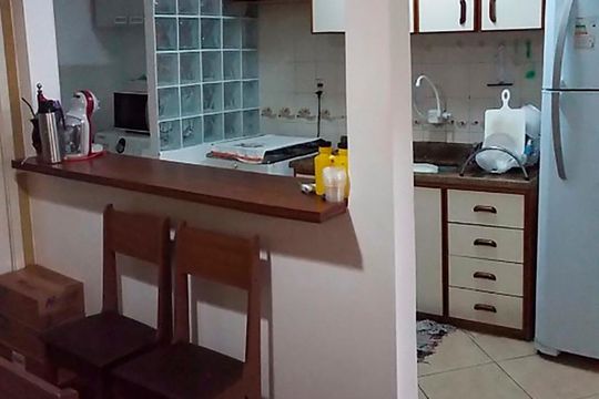 Cozinha de casa de condomínio à venda com 2 quartos, 80m² em Tristeza, Porto Alegre