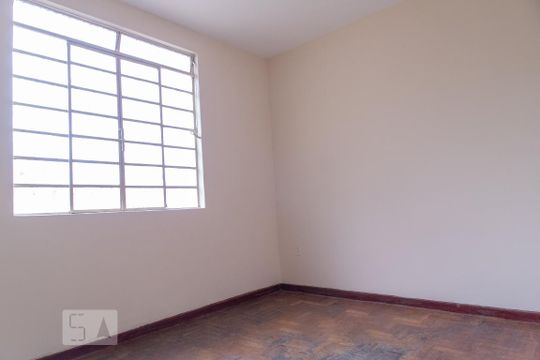 Casa à venda com 3 quartos, 380m² em Coração Eucarístico, Belo Horizonte
