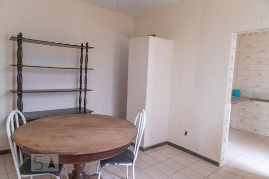 Casa à venda com 3 quartos, 380m² em Coração Eucarístico, Belo Horizonte