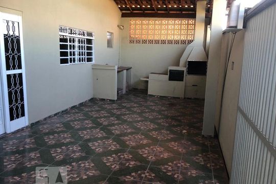 Churrasqueira e forno de pizza de casa à venda com 4 quartos, 200m² em Vila Costa E Silva, Campinas