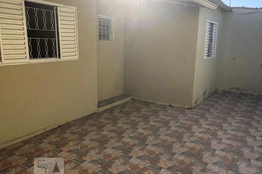 Quintal de casa à venda com 4 quartos, 200m² em Vila Costa E Silva, Campinas