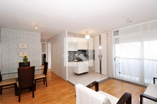 Apartamento à venda com 2 quartos, 69m² em Jardim das Laranjeiras, São Paulo