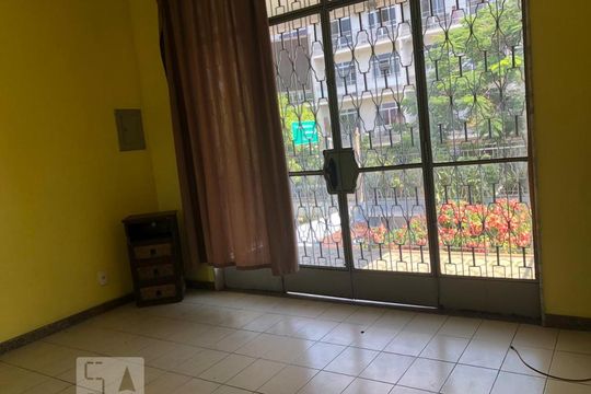 Casa à venda com 4 quartos, 416m² em Taquara, Rio de Janeiro