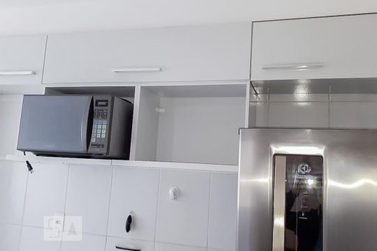 Cozinha de apartamento para alugar com 2 quartos, 43m² em Água Branca, São Paulo