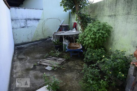 Quintal dos Fundos  de casa de condomínio à venda com 2 quartos, 90m² em Freguesia, Rio de Janeiro