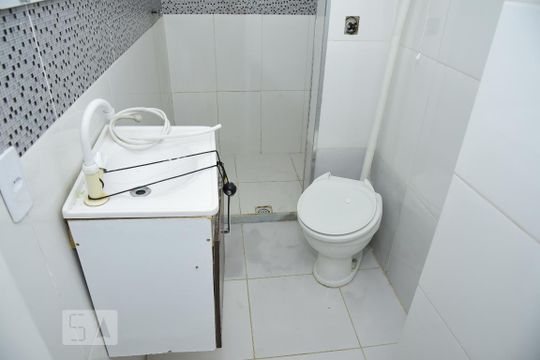 Banheiro de casa de condomínio à venda com 2 quartos, 90m² em Freguesia, Rio de Janeiro
