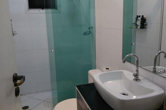 Banheiro de apartamento à venda com 2 quartos, 55m² em Jardim Santa Cruz (sacomã), São Paulo