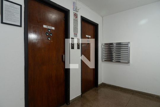 Área comum - Elevadores de apartamento para alugar com 1 quarto, 35m² em Bela Vista, São Paulo