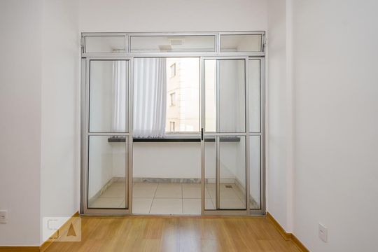 Sala de apartamento à venda com 3 quartos, 90m² em Buritis, Belo Horizonte