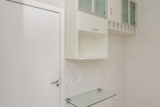 Cozinha de apartamento à venda com 3 quartos, 90m² em Buritis, Belo Horizonte