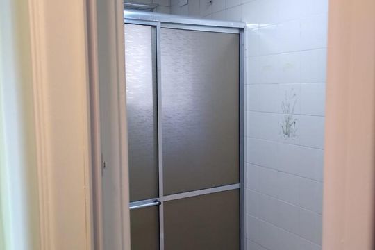 Banheiro de apartamento à venda com 3 quartos, 90m² em Jardim Patente, São Paulo