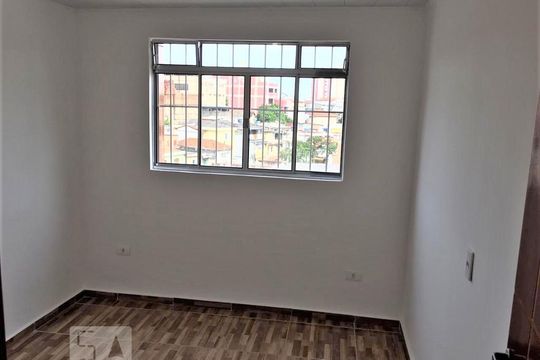 Casa para alugar com 1 quarto, 60m² em Vila Santa Maria, São Paulo