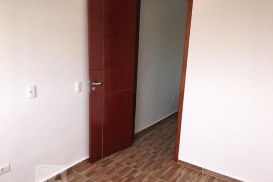 Quarto de casa para alugar com 1 quarto, 60m² em Vila Santa Maria, São Paulo