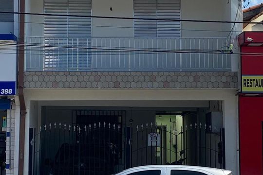 Fachada de casa à venda com 4 quartos, 229m² em Pestana, Osasco