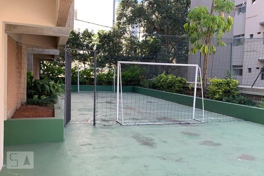 quadra de apartamento para alugar com 2 quartos, 80m² em Vila Andrade, São Paulo