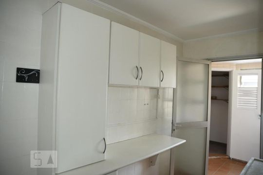 cozinha de apartamento para alugar com 2 quartos, 80m² em Vila Andrade, São Paulo
