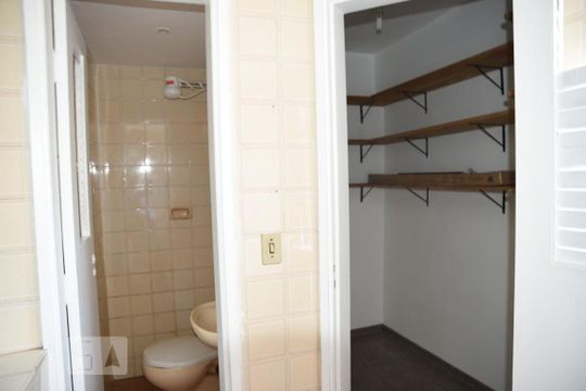 quarto de serviço de apartamento para alugar com 2 quartos, 80m² em Vila Andrade, São Paulo