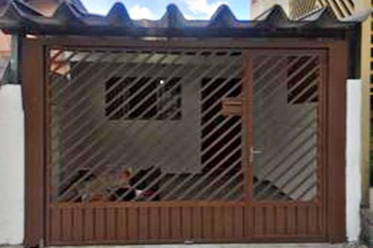 Fachada de casa para alugar com 3 quartos, 100m² em Vila Gustavo, São Paulo