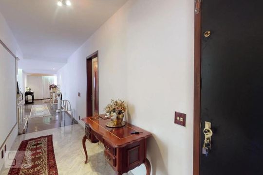 Entrada de apartamento para alugar com 4 quartos, 250m² em Perdizes, São Paulo