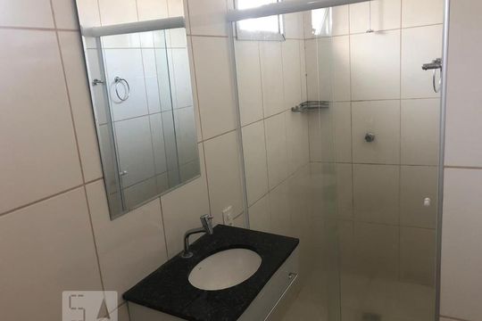 Banheiro de kitnet/studio para alugar com 1 quarto, 43m² em Chácara da Barra, Campinas