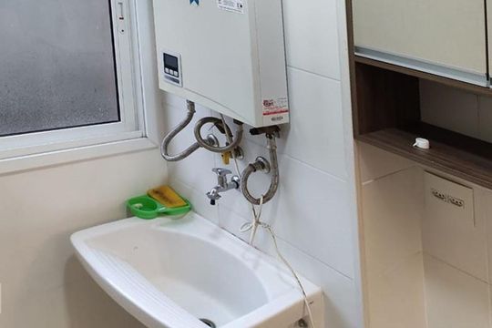 Area de Serviço de apartamento à venda com 2 quartos, 60m² em Passo da Areia, Porto Alegre