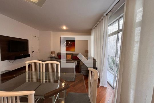 Sala de apartamento para alugar com 3 quartos, 121m² em Leblon, Rio de Janeiro