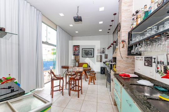 edícula de casa para alugar com 3 quartos, 470m² em Buritis, Belo Horizonte