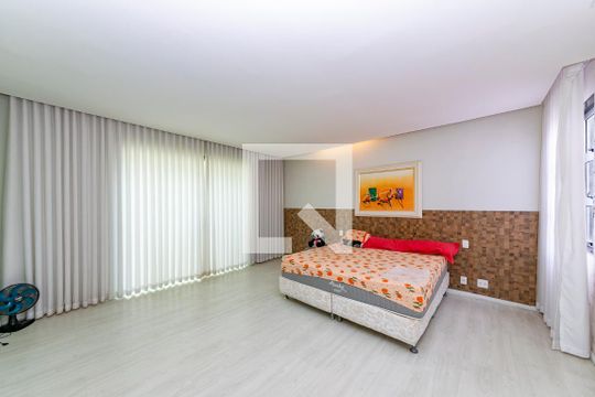 Suíte de casa para alugar com 3 quartos, 470m² em Buritis, Belo Horizonte