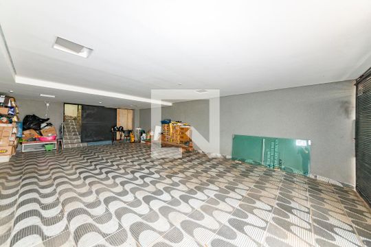 Garagem de casa para alugar com 3 quartos, 470m² em Buritis, Belo Horizonte