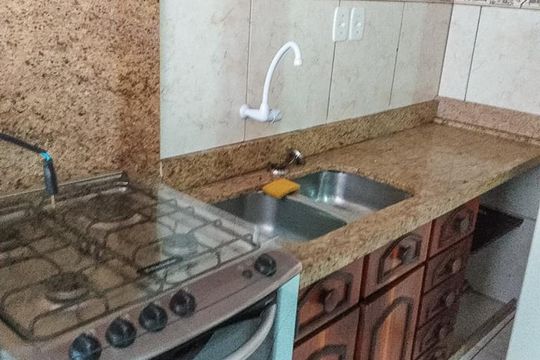Cozinha de apartamento à venda com 1 quarto, 35m² em Passo da Areia, Porto Alegre