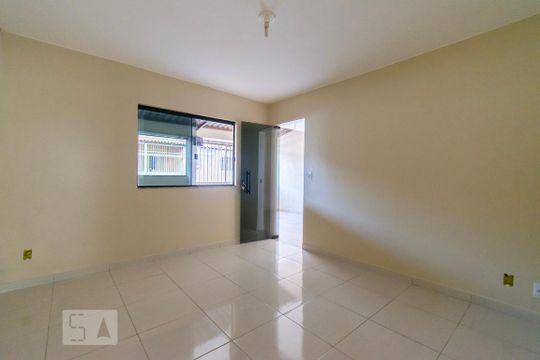 Casa para alugar com 3 quartos, 90m² em Ceilândia Sul (ceilândia), Brasília