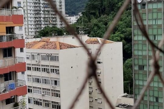 Vista de apartamento à venda com 2 quartos, 79m² em Copacabana, Rio de Janeiro