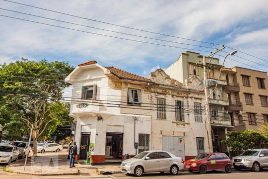 Fachada do Prédio  de casa para alugar com 4 quartos, 150m² em Auxiliadora, Porto Alegre