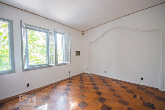 Quarto 1 de casa para alugar com 4 quartos, 150m² em Auxiliadora, Porto Alegre