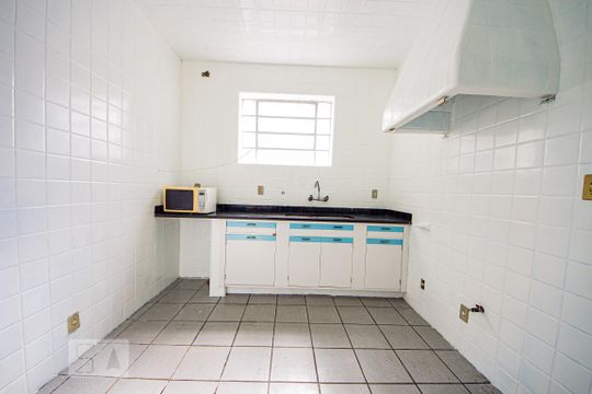 Cozinha  de casa para alugar com 4 quartos, 150m² em Auxiliadora, Porto Alegre