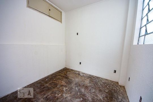 Quarto 3 de casa para alugar com 4 quartos, 150m² em Auxiliadora, Porto Alegre