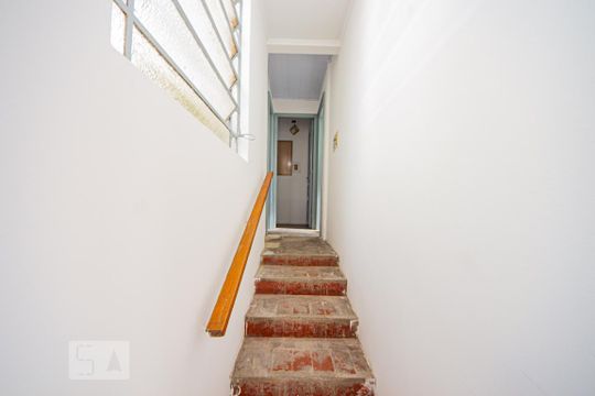 Corredor  de casa para alugar com 4 quartos, 150m² em Auxiliadora, Porto Alegre