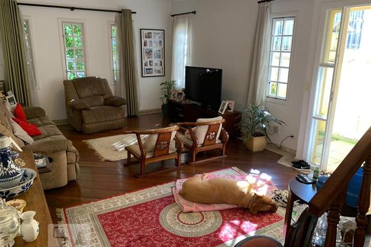 Sala de Estar de casa à venda com 4 quartos, 229m² em Vila Ipojuca, São Paulo