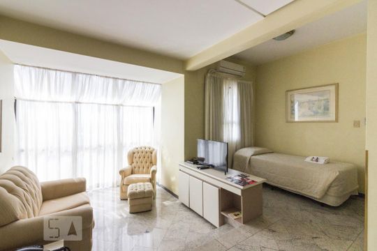Sala de kitnet/studio para alugar com 1 quarto, 56m² em Santana, São Paulo