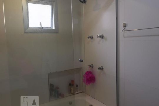 Banheiro de apartamento para alugar com 2 quartos, 62m² em Santa Paula, São Caetano do Sul