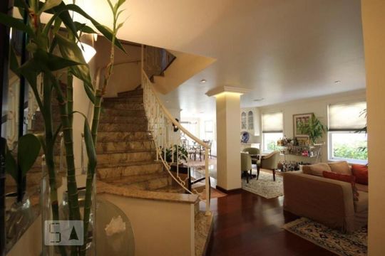 Sala de casa de condomínio para alugar com 3 quartos, 456m² em Jardim Panorama, São Paulo